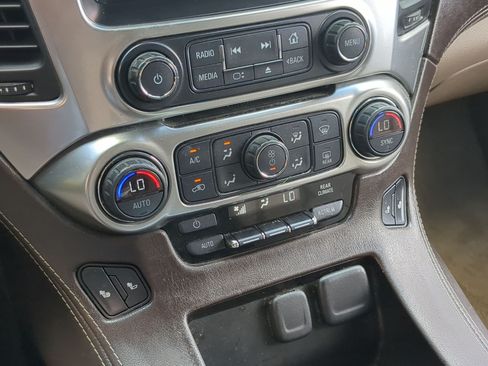 Used 2016 Chevrolet Tahoe LT RWD image 18