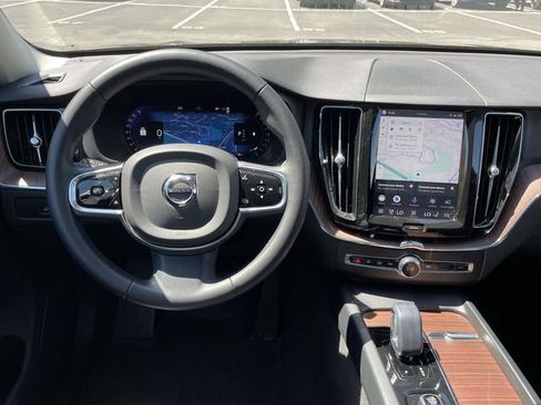 Used 2023 Volvo XC60 B5 Plus w/ Climate Package AWD/4WD image 24