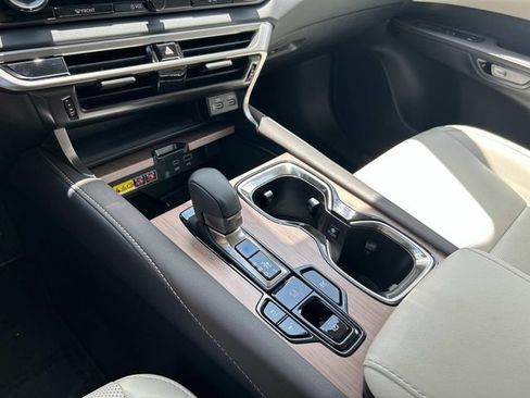 Used 2024 Lexus RX 350h w/ Accessory Package (Z1) AWD/4WD image 29