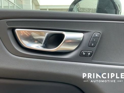 Certified 2023 Volvo XC60 T8 Plus AWD/4WD image 25