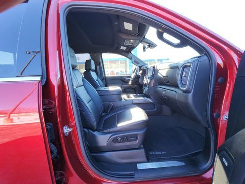 Used 2021 Chevrolet Silverado 2500 High Country image 14