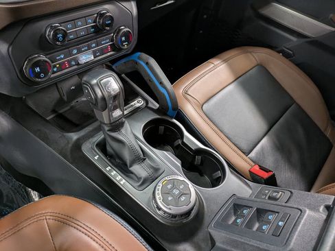 Used 2021 Ford Bronco Outer Banks image 13