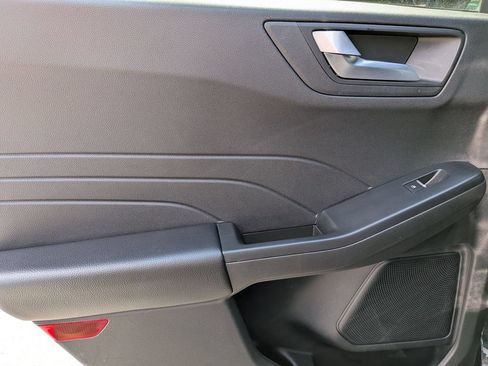Used 2025 Ford Escape ST-Line FWD image 24