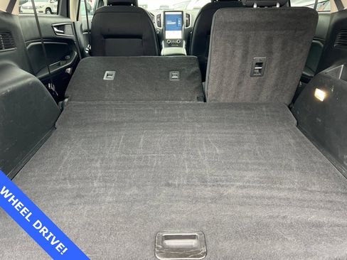 Certified 2022 Ford Edge SE w/ Black Appearance Package image 16