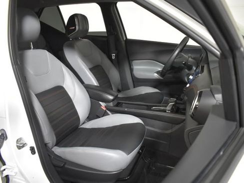 Used 2021 Nissan Kicks SR w/ SR Premium Package FWD image 33