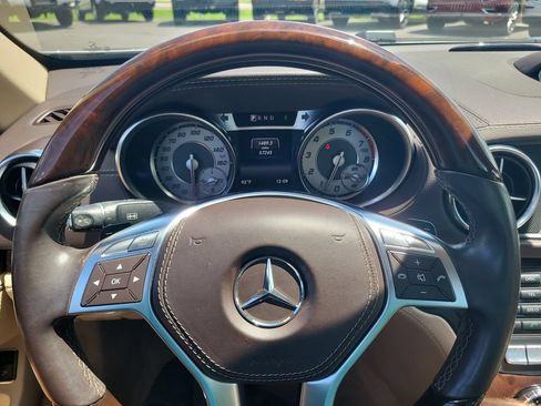 Used 2014 Mercedes-Benz SL 550 image 23