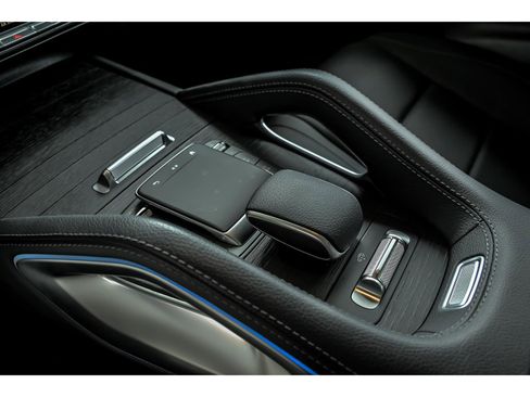 Certified 2025 Mercedes-Benz GLS 450 4MATIC image 22