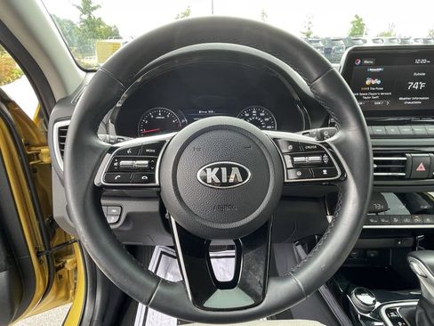 Used 2021 Kia Seltos SX w/ SX Sunroof Package image 12