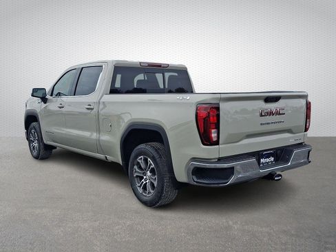 New 2026 GMC Sierra 1500 SLE w/ Preferred Package image 3