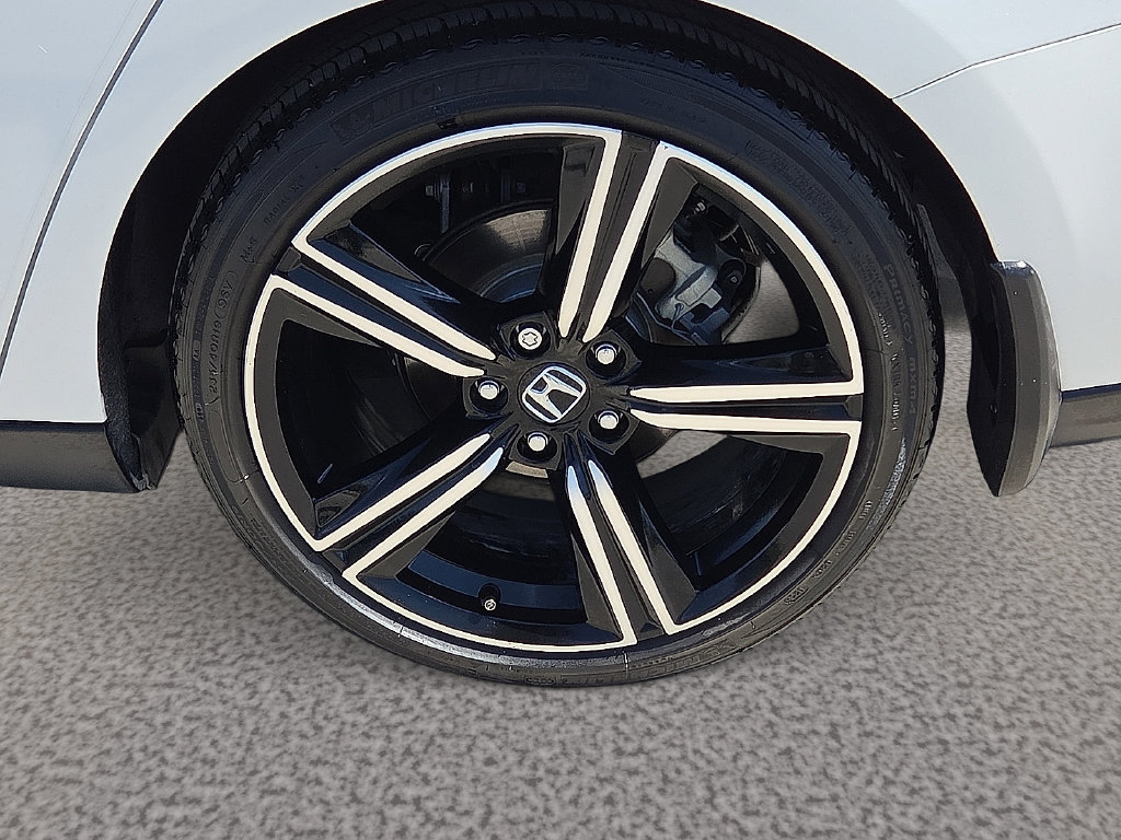 Used 2024 Honda Accord Sport image 8