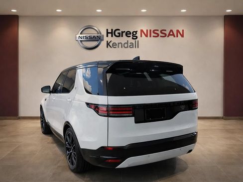 Used 2021 Land Rover Discovery S R-Dynamic AWD/4WD image 4