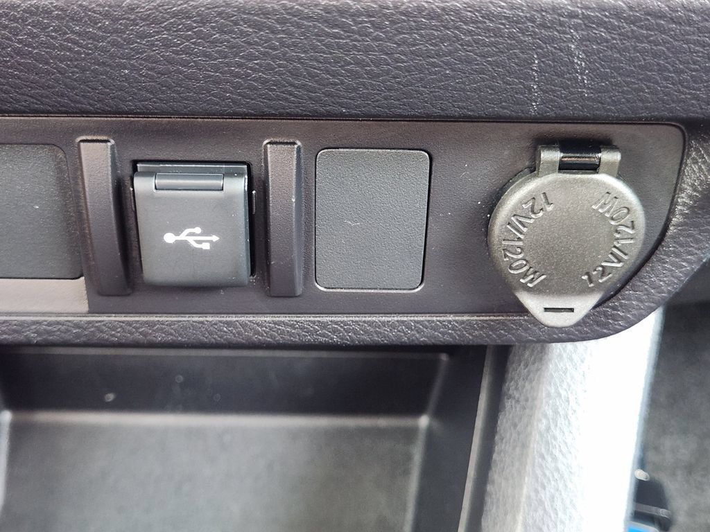 Used 2022 Toyota Tacoma SR RWD image 19
