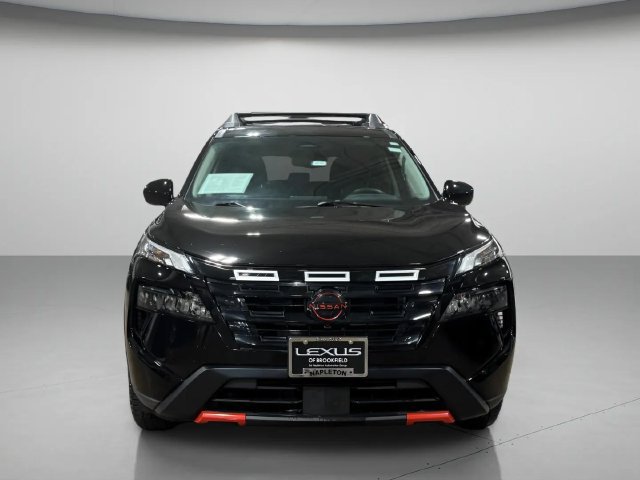 Used 2025 Nissan Rogue SV AWD/4WD image 9