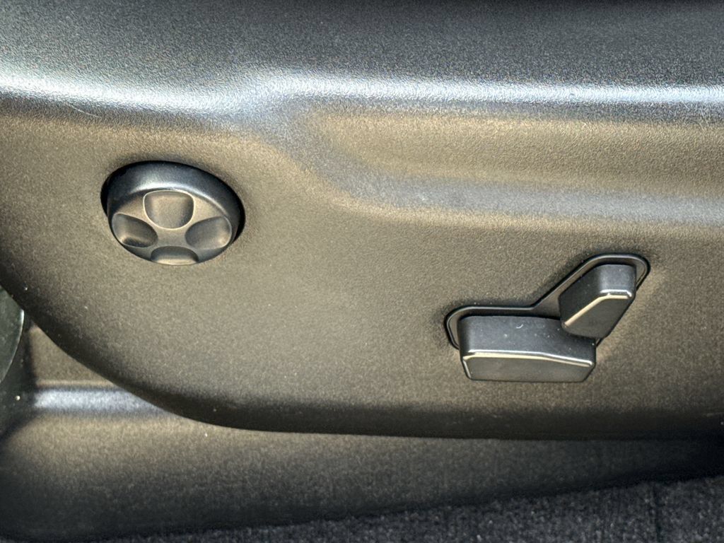 Used 2022 Dodge Durango GT RWD image 21
