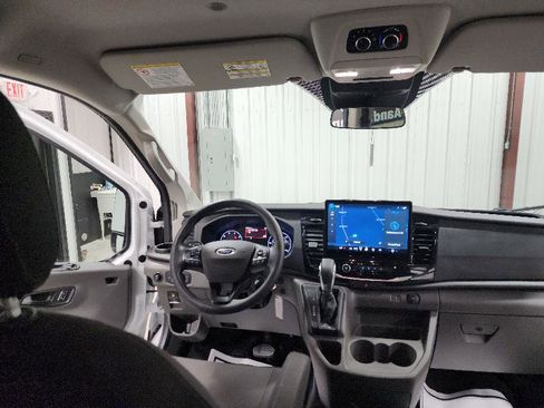 Used 2023 Ford Transit 350 XLT image 12