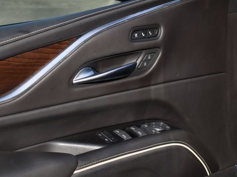 Used 2021 Cadillac Escalade Sport Platinum image 21