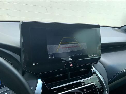 Used 2021 Toyota Venza XLE w/ Softex Package AWD/4WD image 26