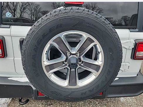 Used 2021 Jeep Wrangler Unlimited Sahara w/ Uconnect 4C Nav & Sound Group image 7