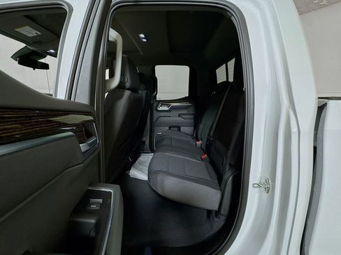 New 2026 GMC Sierra 1500 SLE w/ Preferred Package image 13