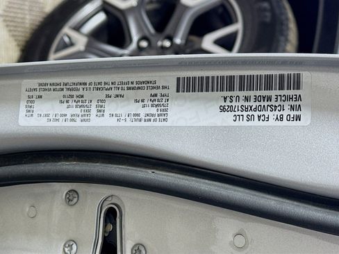 Used 2024 Jeep Wagoneer Series III image 30