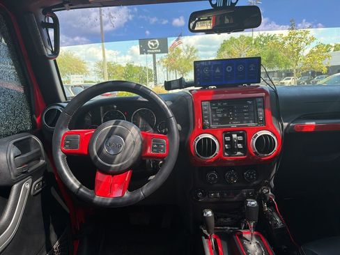 Used 2016 Jeep Wrangler Unlimited Sahara w/ Max Tow Package image 13