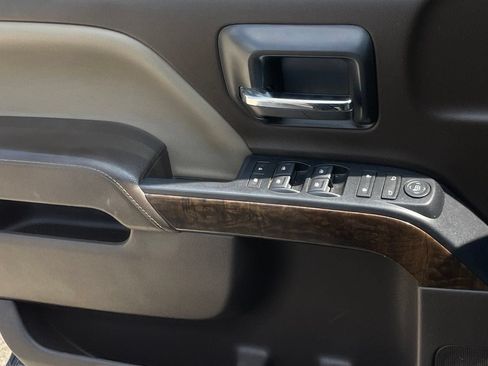 Used 2018 Chevrolet Silverado 1500 LT w/ Texas Edition RWD image 19