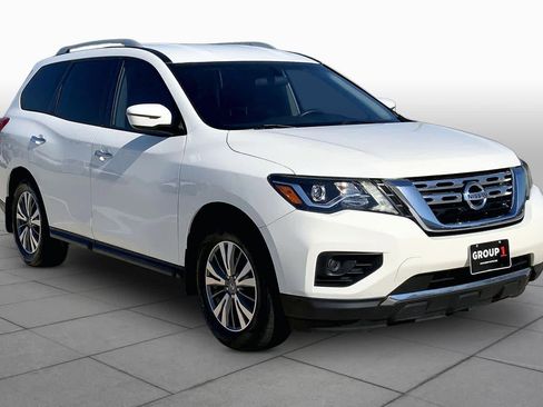 Used 2020 Nissan Pathfinder S FWD image 3