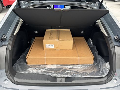 New 2026 Toyota Prius Plug-In Hybrid image 9