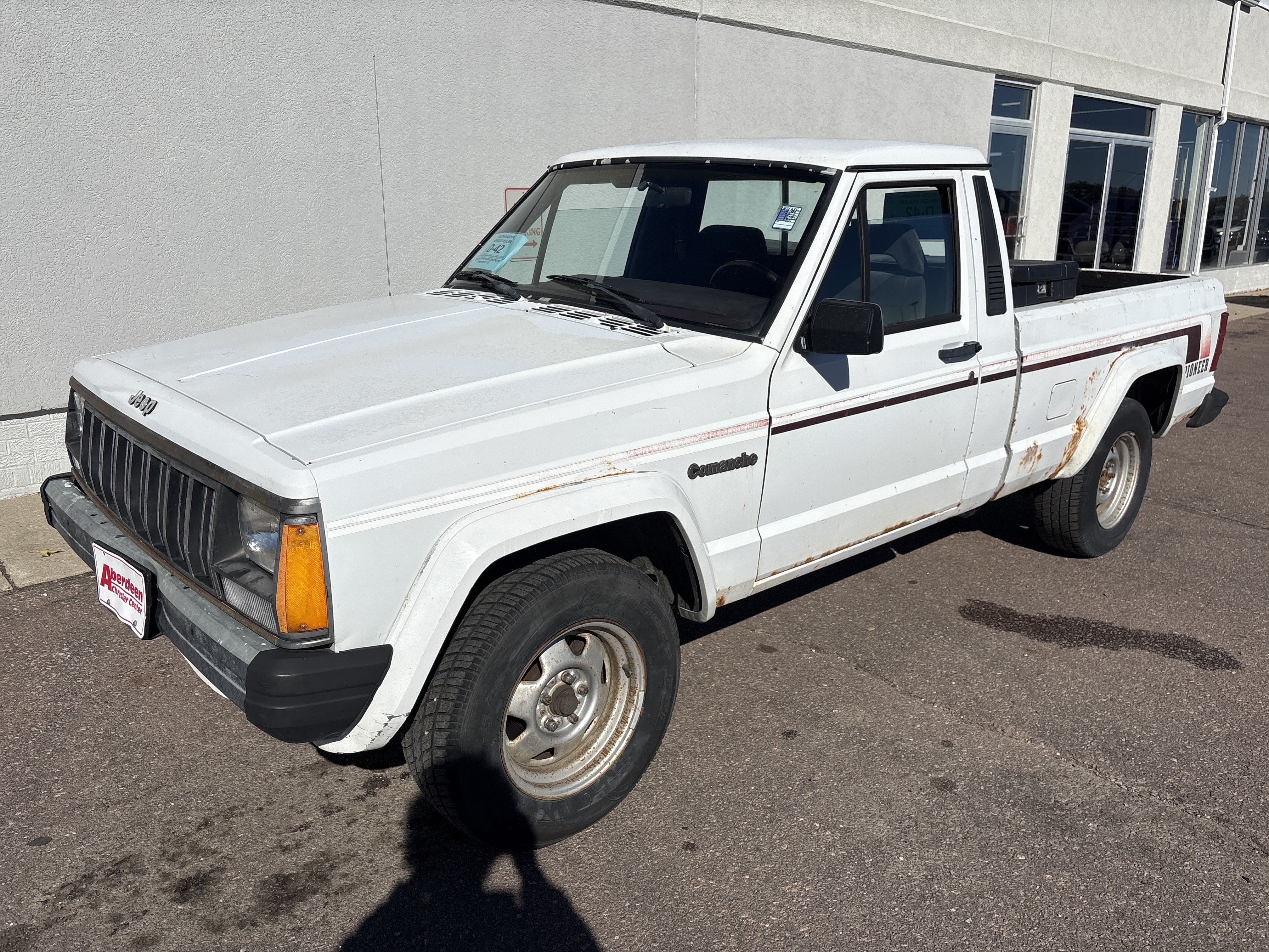 Used 1990 Jeep Comanche Pioneer RWD image 2