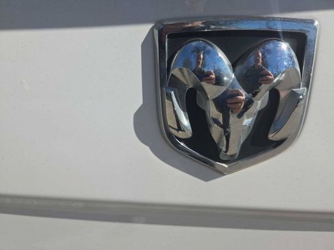 Used 2018 RAM 1500 Express RWD image 13