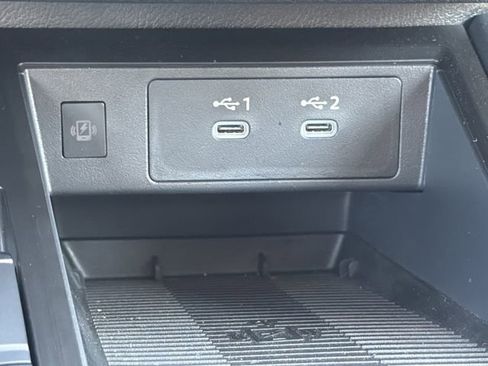Certified 2025 Nissan Kicks SV FWD image 18