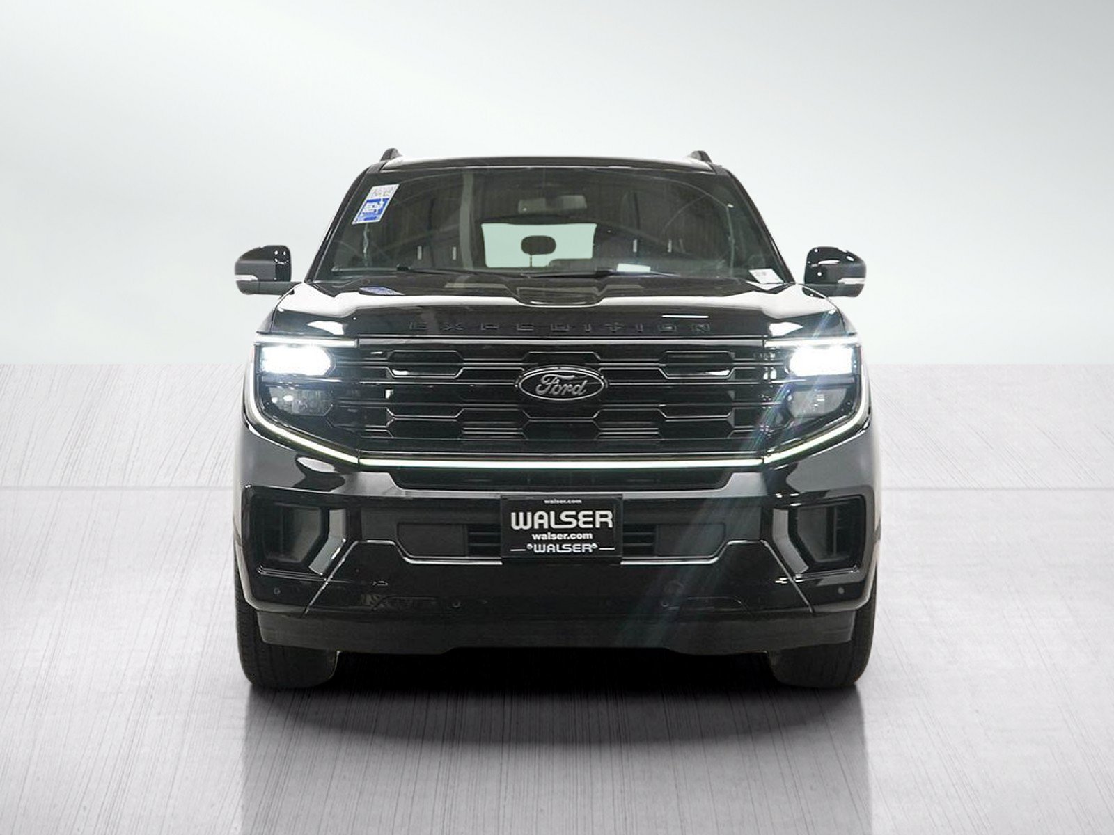 Used 2025 Ford Expedition Max Platinum w/ Stealth Appearance Package AWD/4WD image 9