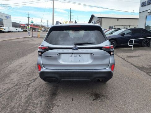 Used 2025 Subaru Forester Premium AWD/4WD image 7