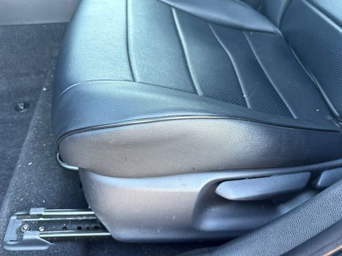 Used 2025 Toyota Corolla SE image 13