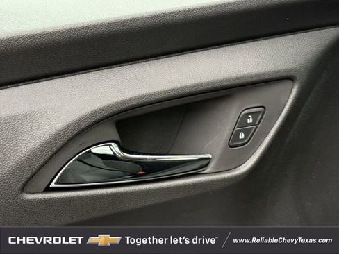New 2027 Chevrolet Bolt LT w/ Comfort Package image 22