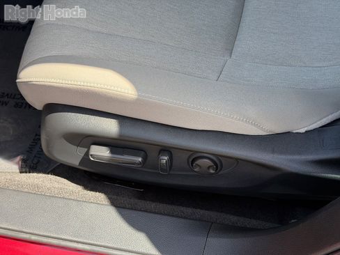 Certified 2025 Honda Accord SE image 18