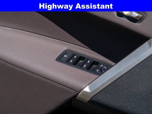 Used 2024 BMW iX xDrive50 w/ Sport Package AWD/4WD image 14