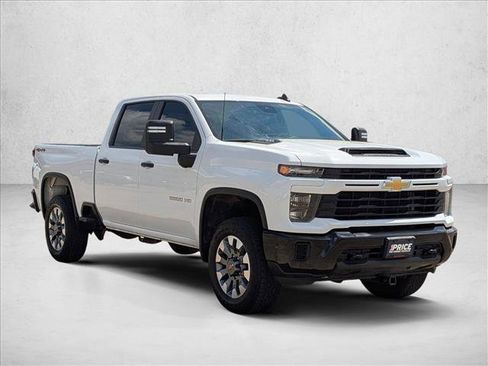 Used 2024 Chevrolet Silverado 2500 Custom w/ Custom Convenience Package AWD/4WD image 3