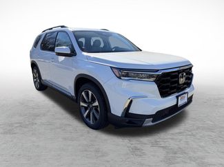 Certified 2024 Honda Pilot Touring video 3