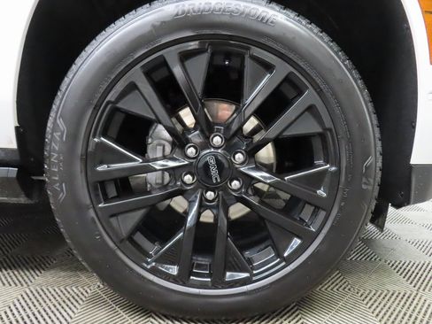 Used 2025 GMC Yukon Denali image 8