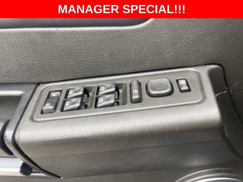 Used 2005 HUMMER H2 Base 4D Sport Utility w/ Preferred Equipment Group image 34