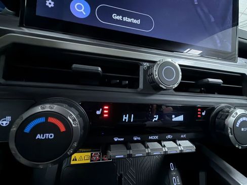 Used 2024 Toyota Tacoma TRD Off-Road image 26