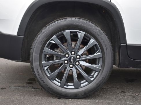 Used 2022 Chevrolet Traverse RS image 37