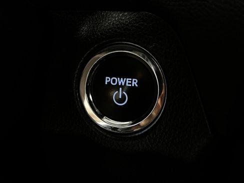 Certified 2025 Toyota RAV4 XLE AWD/4WD image 21