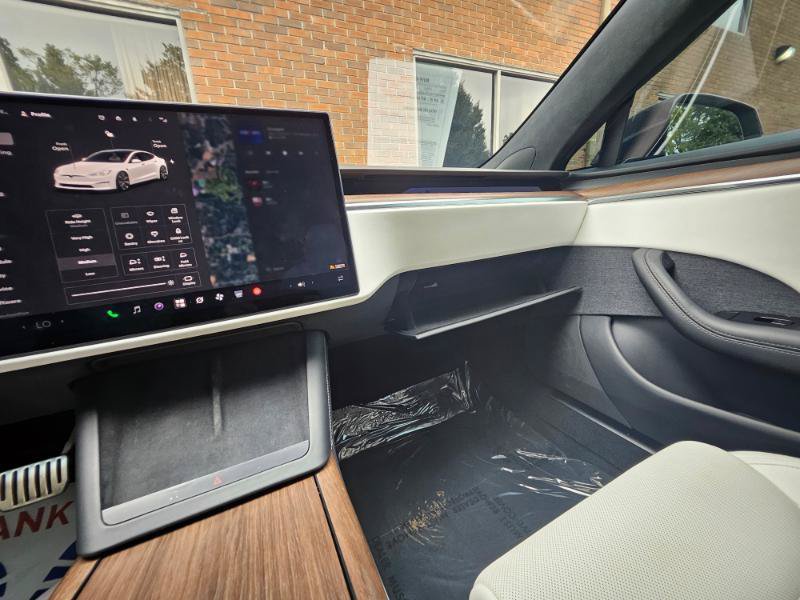 Used 2022 Tesla Model S AWD/4WD image 56