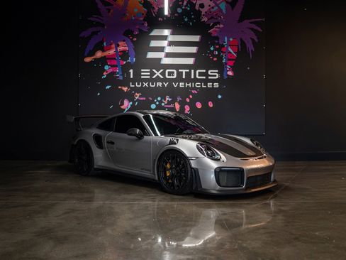 Used 2018 Porsche 911 GT2 RS image 4