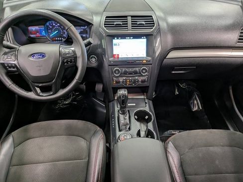 Used 2018 Ford Explorer XLT w/ Equipment Group 202A image 22