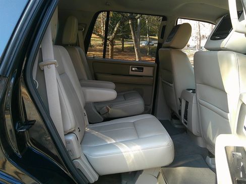 Used 2014 Ford Expedition Limited image 25