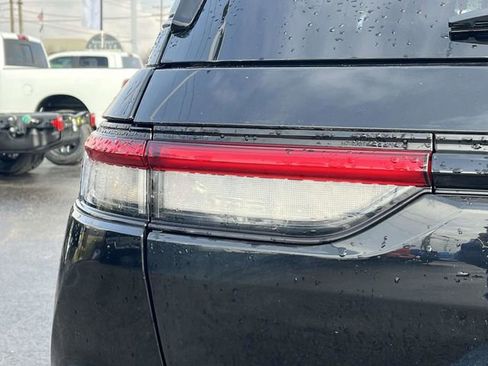 Used 2023 Jeep Grand Cherokee Limited image 10