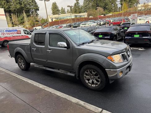 Used 2016 Nissan Frontier SL image 12